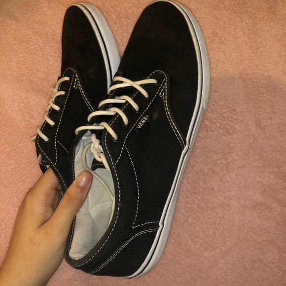 Shoes - Picture 2 of 3